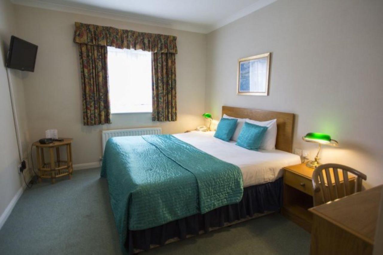 Flexistay Reading West Aparthotel - With Communal Kitchen Use Zewnętrze zdjęcie