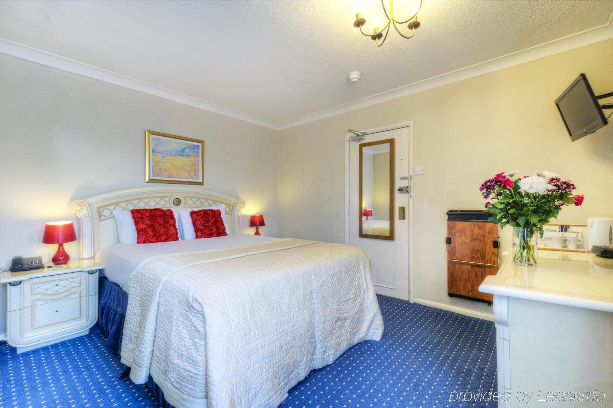 Flexistay Reading West Aparthotel - With Communal Kitchen Use Zewnętrze zdjęcie