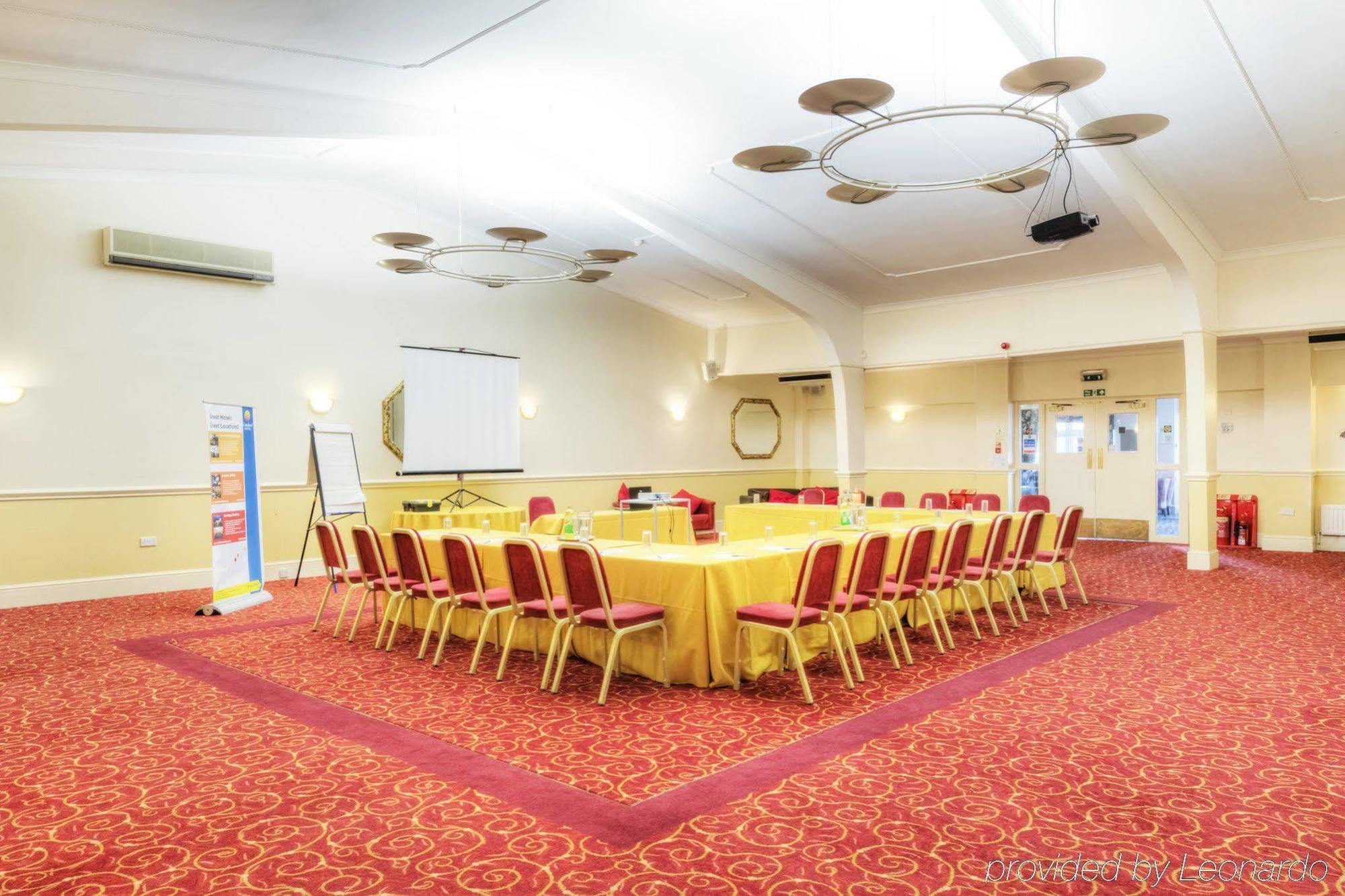 Flexistay Reading West Aparthotel - With Communal Kitchen Use Zewnętrze zdjęcie