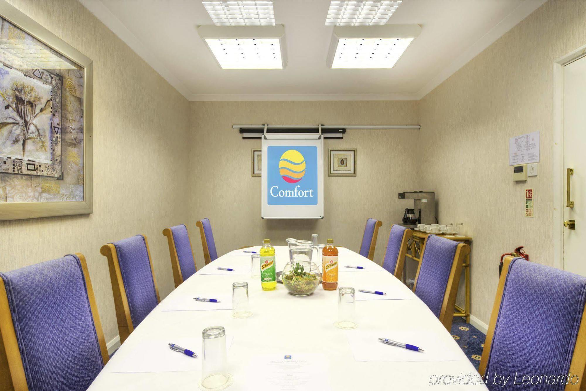 Flexistay Reading West Aparthotel - With Communal Kitchen Use Zewnętrze zdjęcie