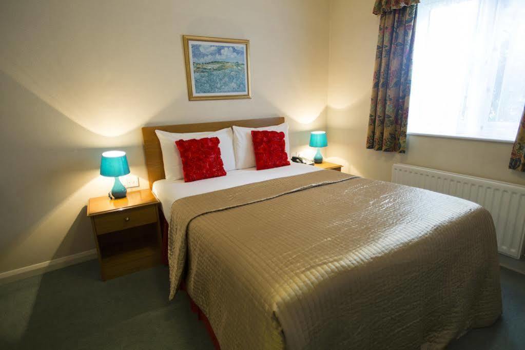 Flexistay Reading West Aparthotel - With Communal Kitchen Use Zewnętrze zdjęcie